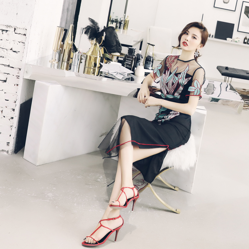 連衣裙2018夏新款女裝網紗拼接刺繡超仙長裙潮氣質修身顯瘦潮裙子