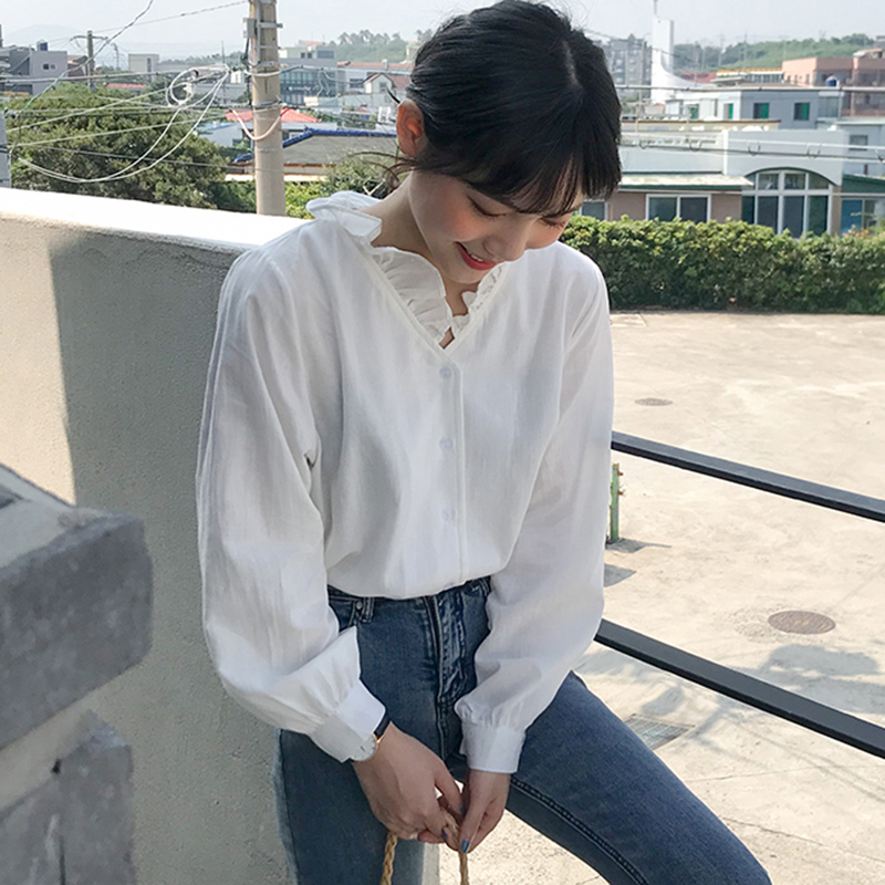 白襯衫女早秋2018新款韓版女裝學生寬松百搭木耳花邊V領長袖上衣