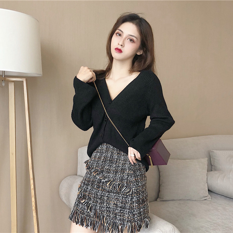 冷系套裝女秋新款V領喇叭袖針織毛衣開衫高腰粗花呢流蘇A字半身裙